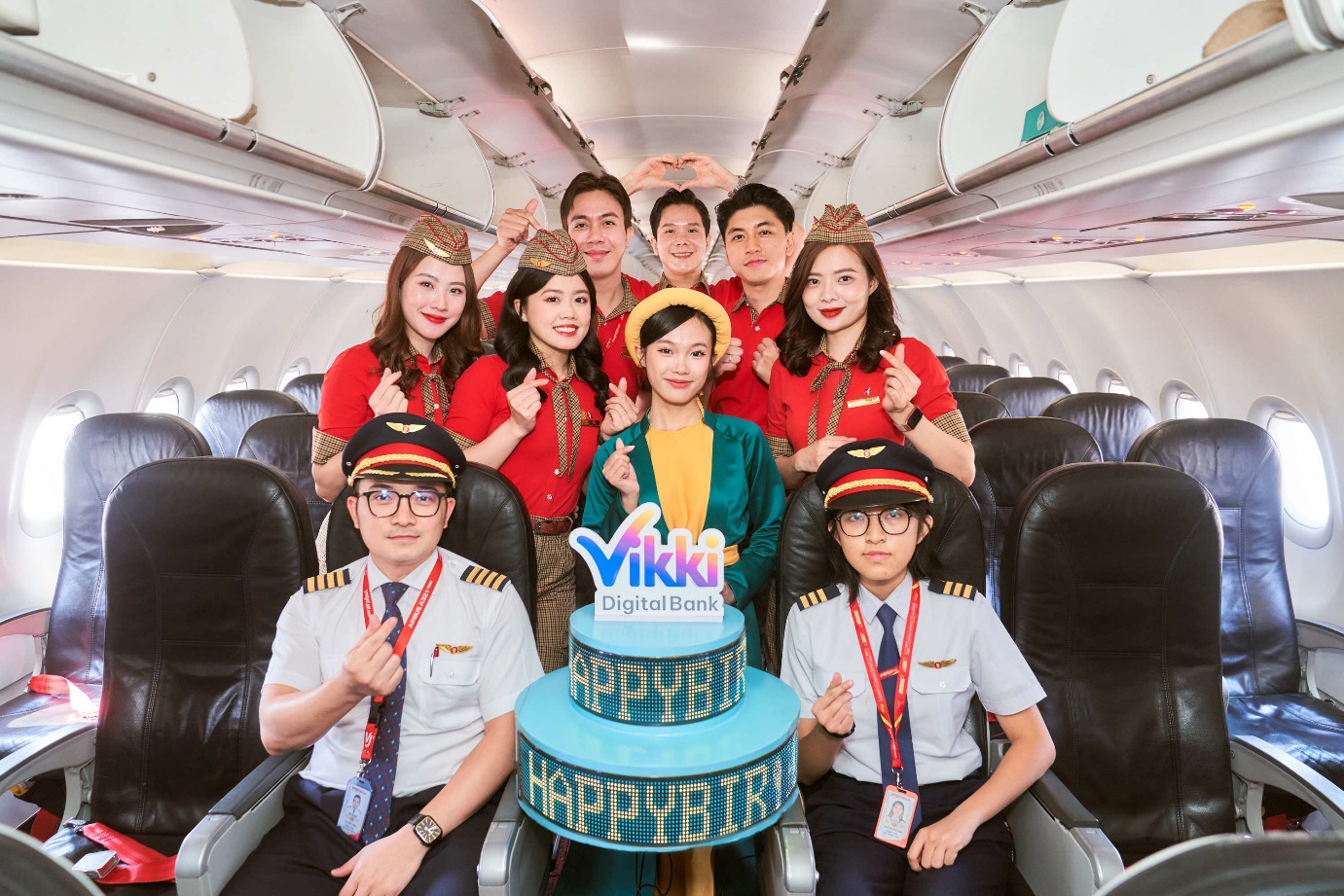 Trải nghiệm không khí lễ hội rộn ràng trên những chuyến bay Vietjet- Ảnh 4. Trải nghiệm không khí lễ hội rộn ràng trên những chuyến bay Vietjet- Ảnh 4.