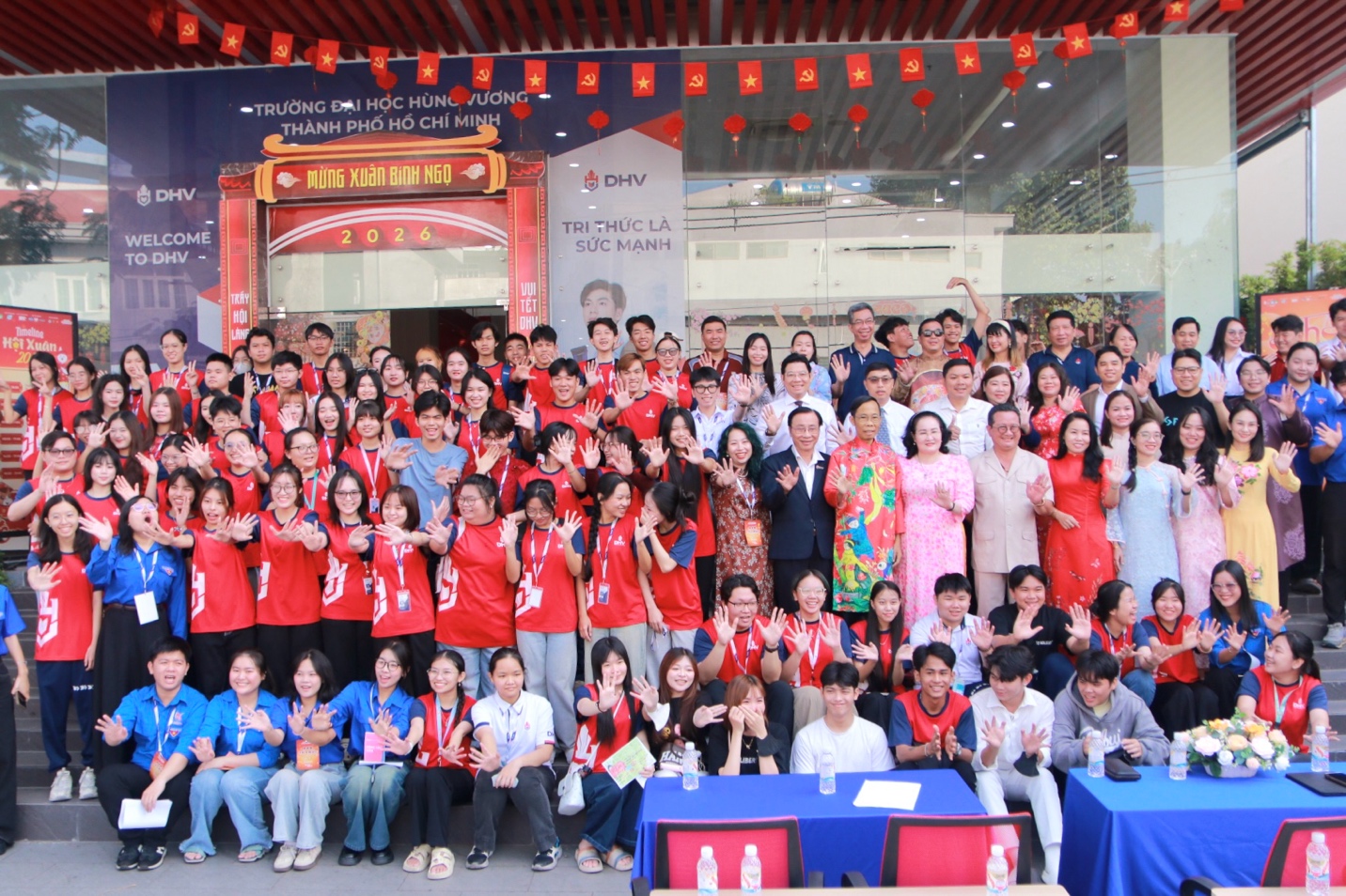 Gen Z và cách họ chạm vào Tết truyền thống theo cách rất riêng- Ảnh 5.