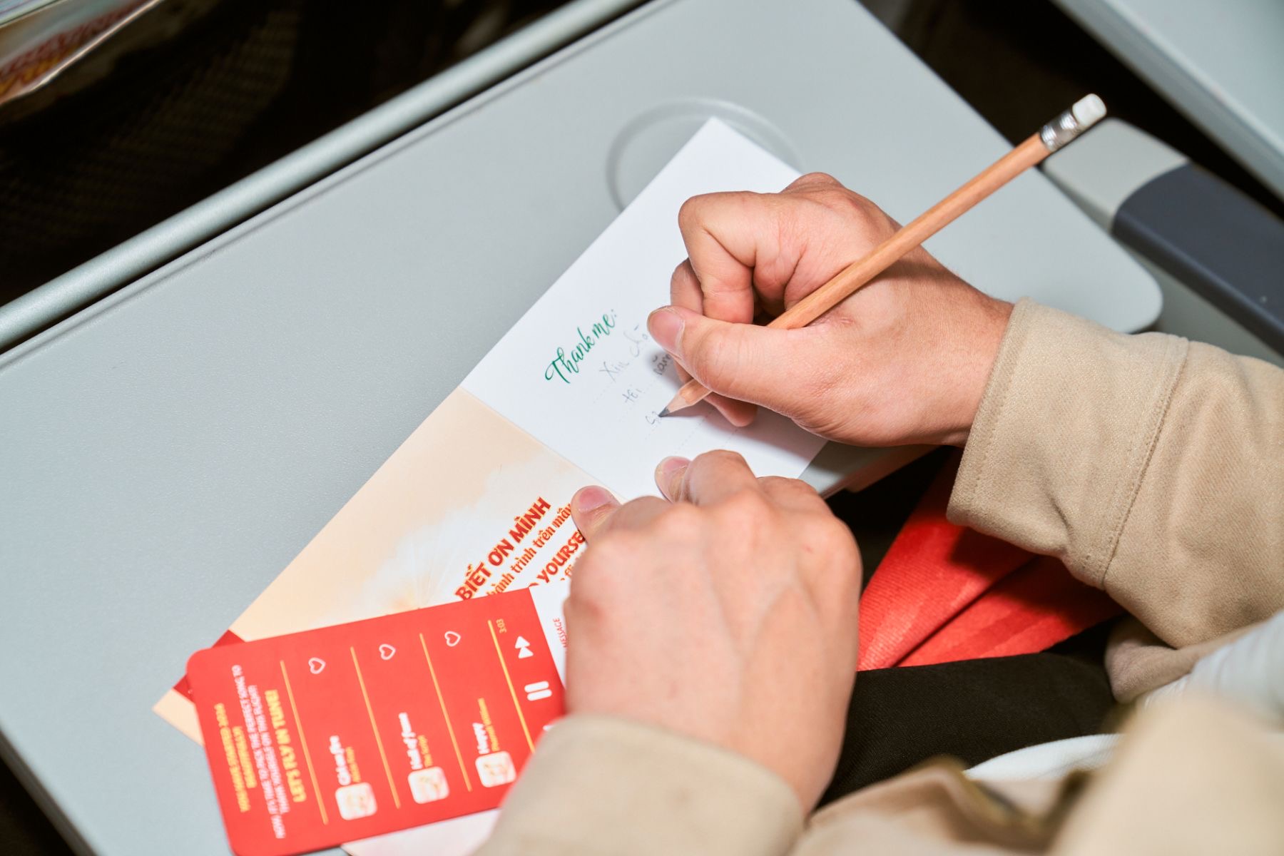 Trải nghiệm không khí lễ hội rộn ràng trên những chuyến bay Vietjet- Ảnh 8. Trải nghiệm không khí lễ hội rộn ràng trên những chuyến bay Vietjet- Ảnh 8.