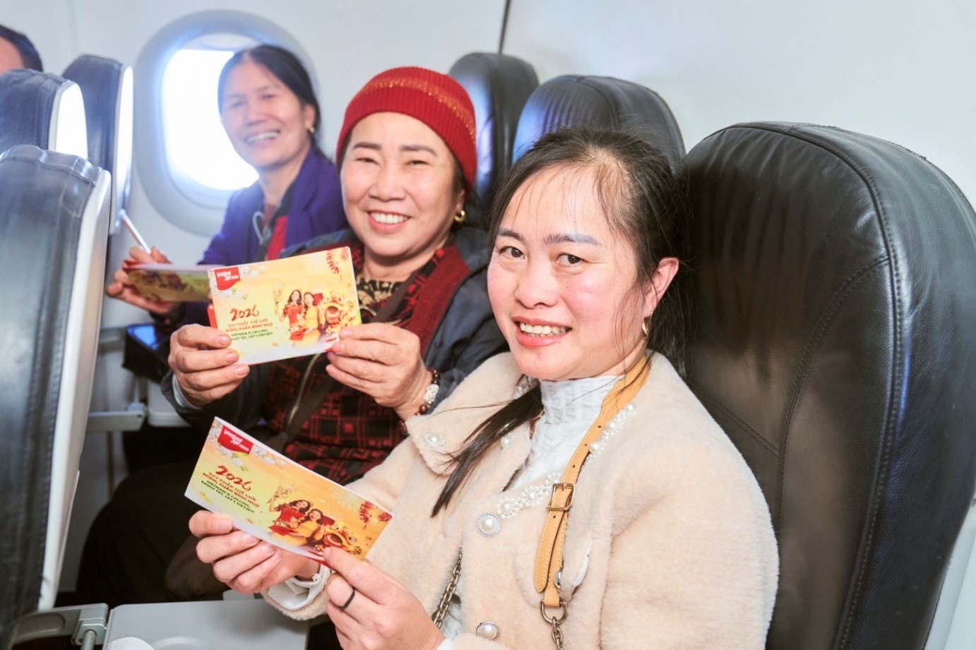 Trải nghiệm không khí lễ hội rộn ràng trên những chuyến bay Vietjet- Ảnh 9. Trải nghiệm không khí lễ hội rộn ràng trên những chuyến bay Vietjet- Ảnh 9.