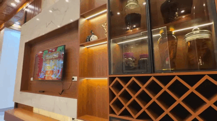 Cận cảnh bàn thờ Tết khiến 2 triệu người xuýt xoa: "Ước mơ cả đời tôi..."- Ảnh 2.