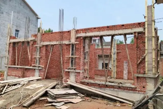 Bỏ 1,3 tỷ về quê xây nhà, ở chưa tròn một tuần người đàn ông lặng lẽ khóa cửa rời đi vì câu nói này- Ảnh 1.