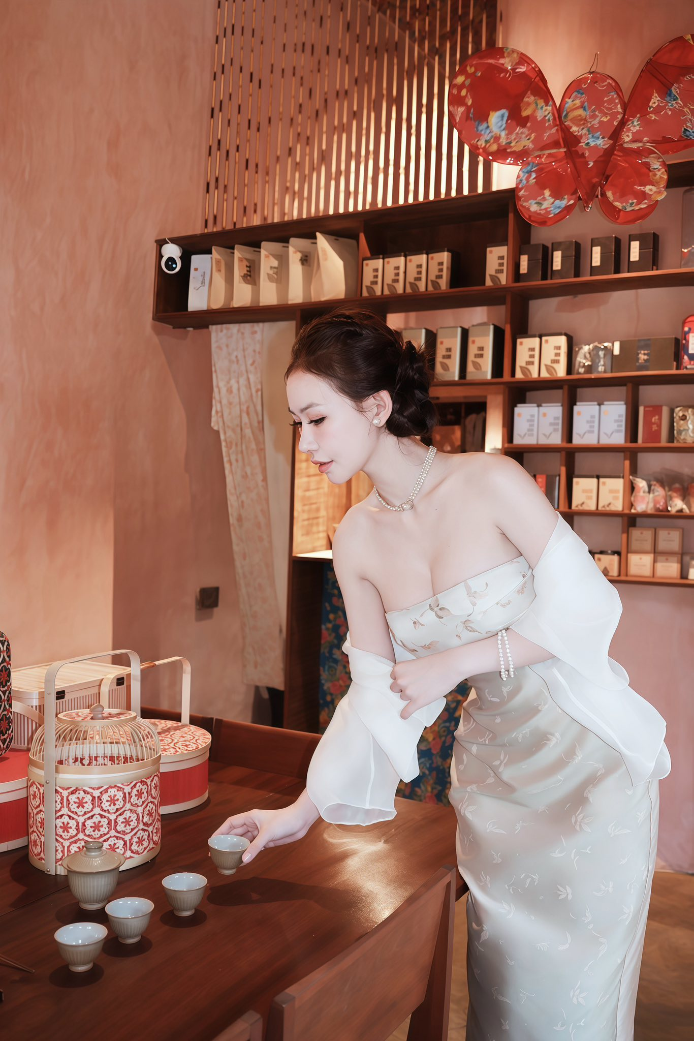 Chụp ảnh Tết phong cách "trà đạo", hot girl khiến người xem ngợp thở vì quá đỗi quyến rũ- Ảnh 3.