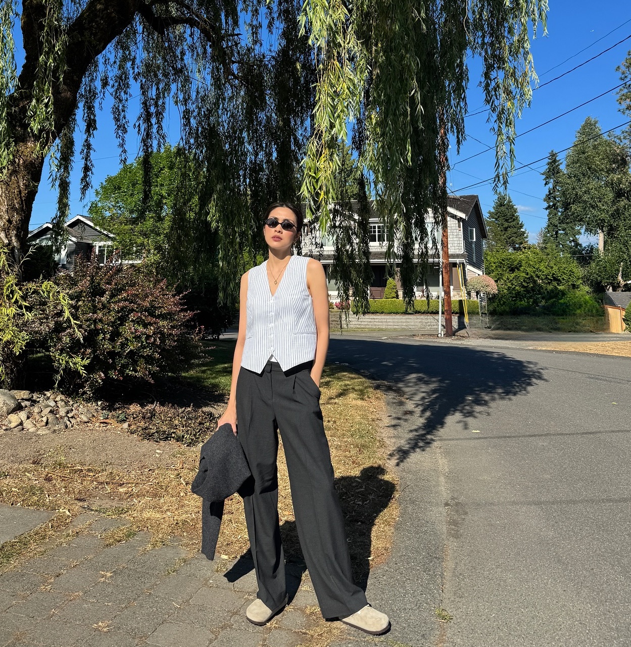 4 mẫu quần dài hoàn hảo dành cho phụ nữ trên 40 tuổi- Ảnh 1.