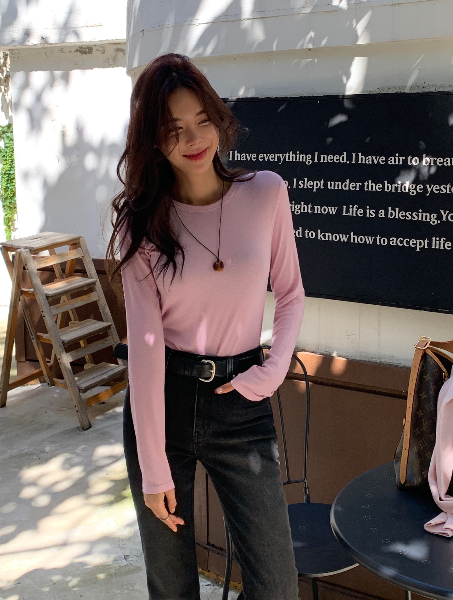 Áo màu pastel mùa này quá đẹp, ngọt ngào và tinh tế nhìn là muốn diện ngay- Ảnh 6. Áo màu pastel mùa này quá đẹp, ngọt ngào và tinh tế nhìn là muốn diện ngay- Ảnh 6.