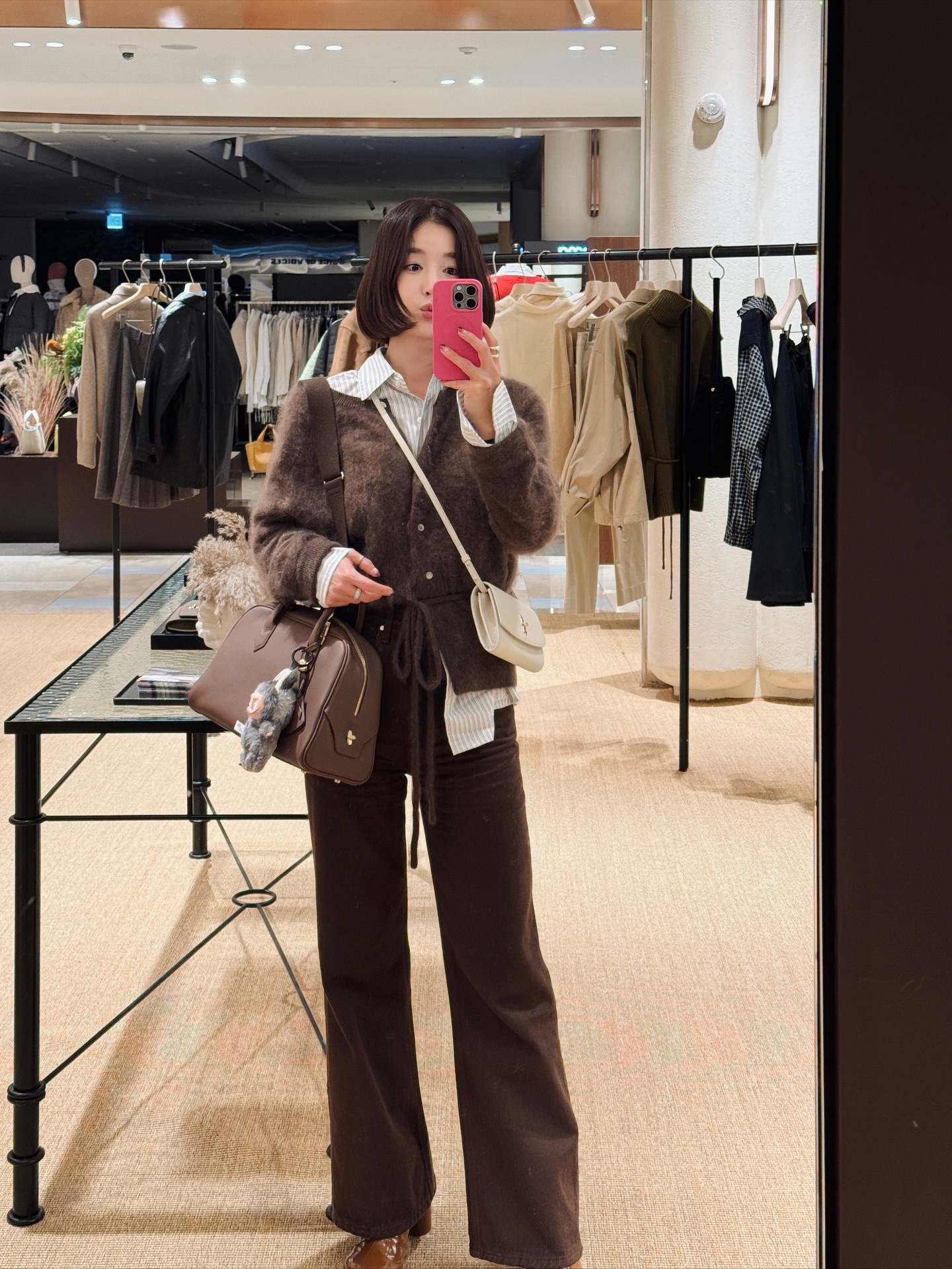 4 mẫu quần dài hoàn hảo dành cho phụ nữ trên 40 tuổi- Ảnh 6.