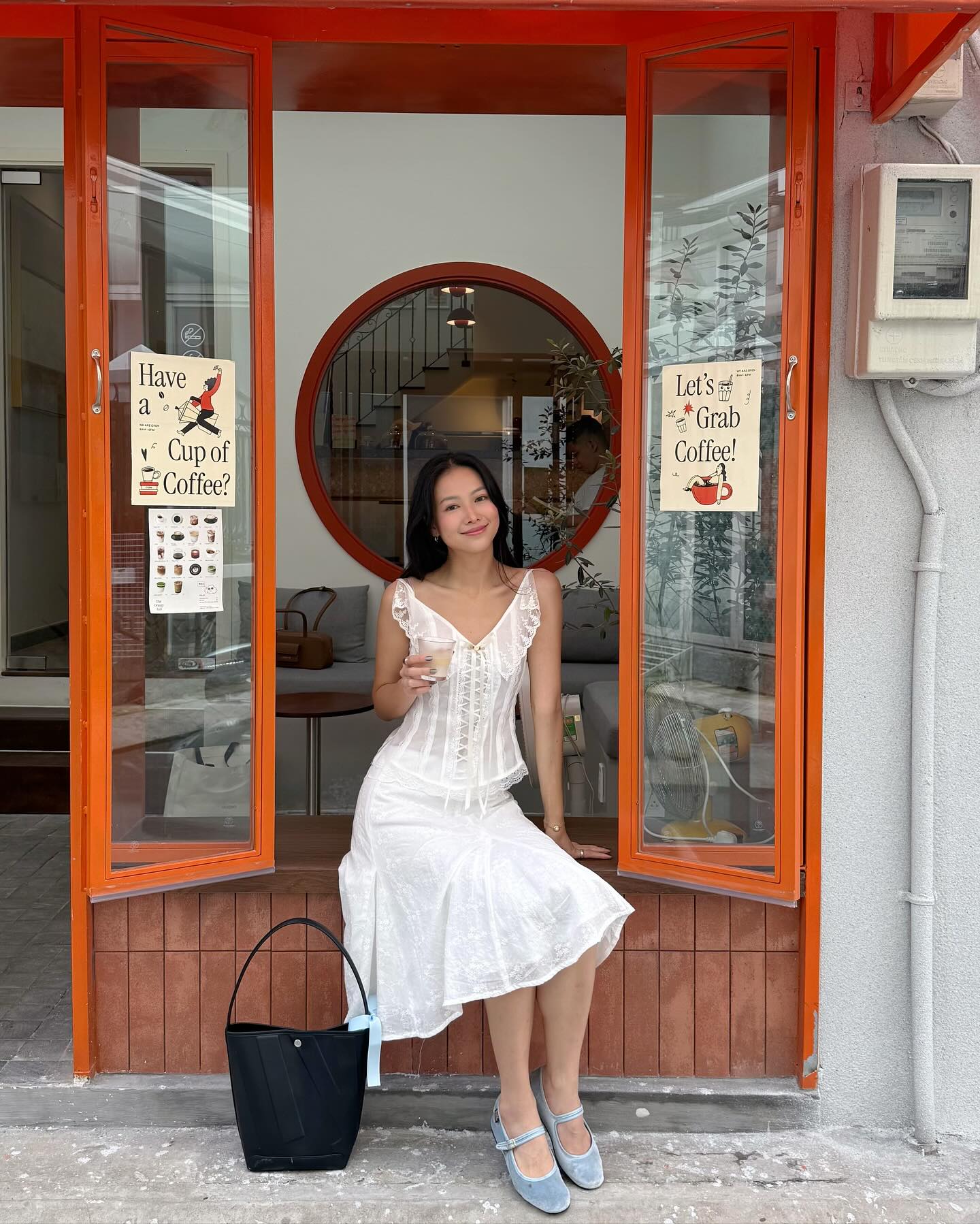 Nhìn mỹ nhân này là muốn sắm chân váy trắng ngay lập tức- Ảnh 3.