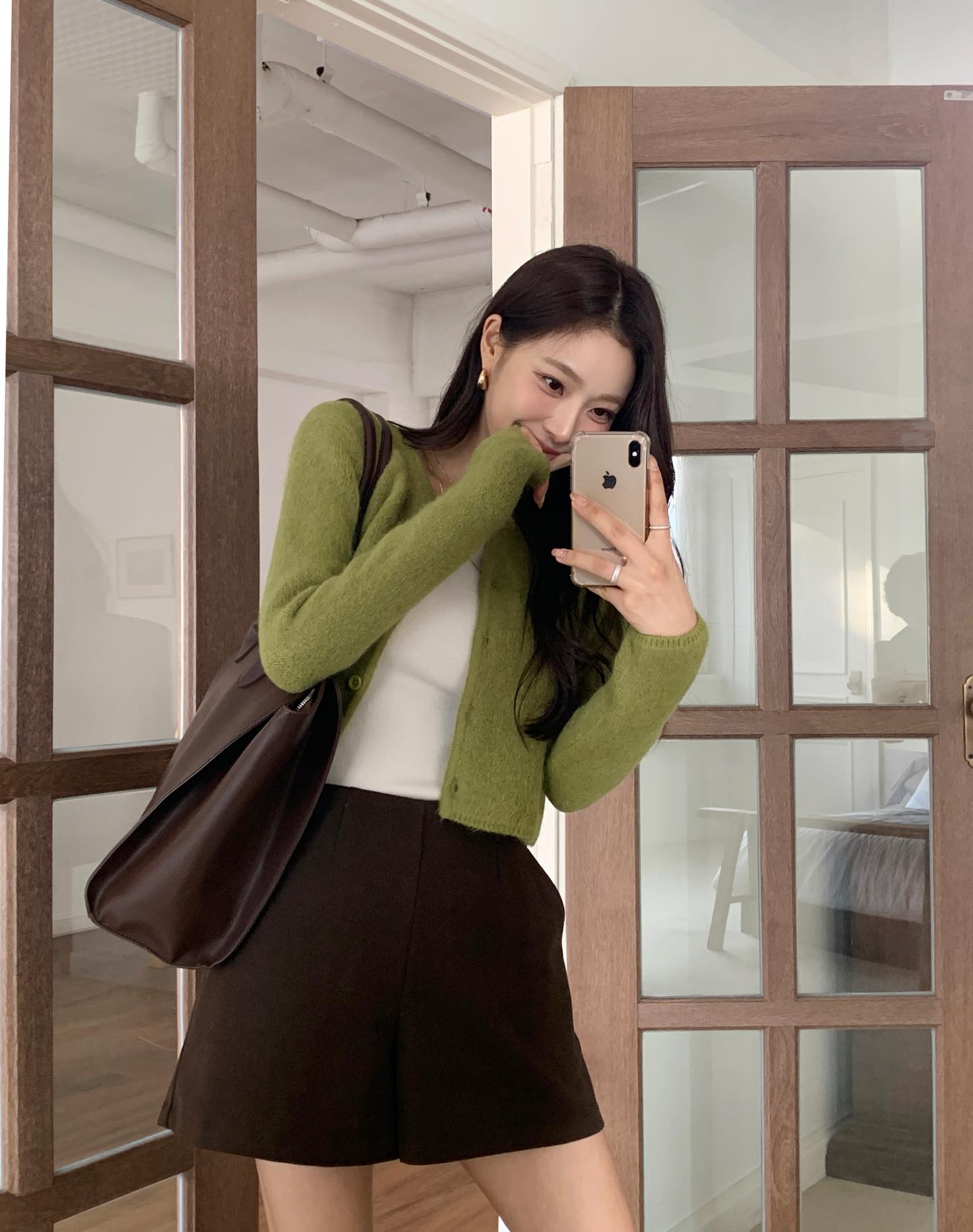 Áo màu pastel mùa này quá đẹp, ngọt ngào và tinh tế nhìn là muốn diện ngay- Ảnh 9. Áo màu pastel mùa này quá đẹp, ngọt ngào và tinh tế nhìn là muốn diện ngay- Ảnh 9.