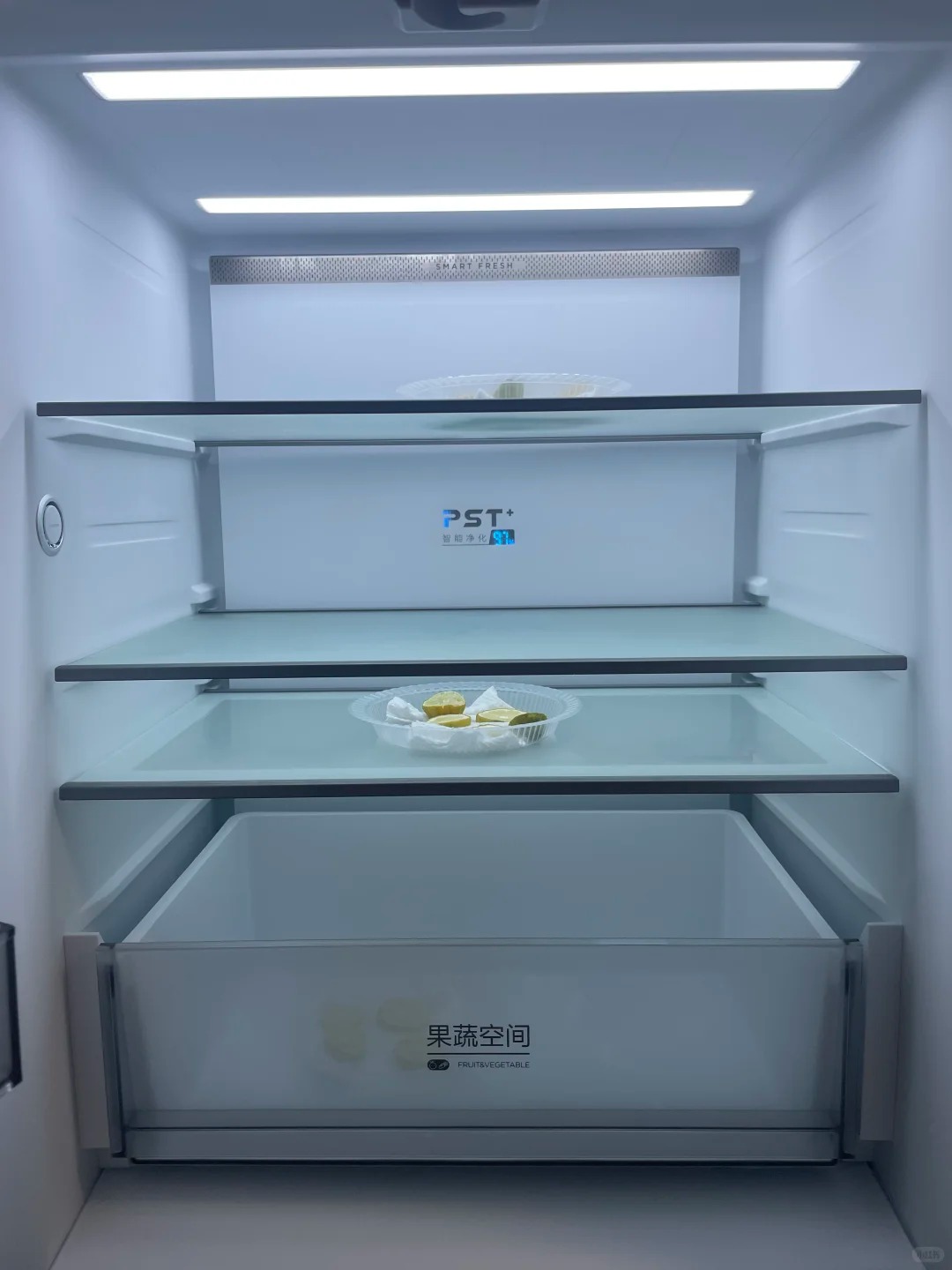 Tôi từng để chanh mốc trong tủ lạnh, cho đến khi phát hiện 15 công dụng này khiến cả căn nhà thơm sạch bất ngờ - Ảnh 1.