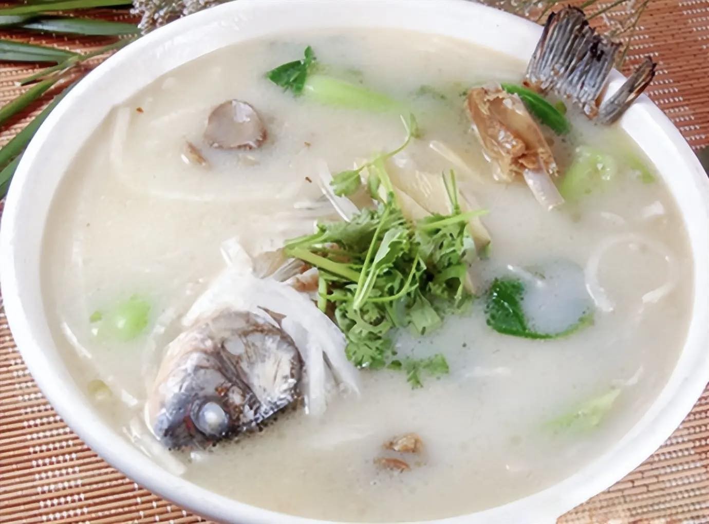 Tôi mua loại rau này mỗi mùa xuân về: Nấu 5 món ngon mà nhanh, hàm lượng canxi cao gấp 5 lần trứng- Ảnh 11. Tôi mua loại rau này mỗi mùa xuân về: Nấu 5 món ngon mà nhanh, hàm lượng canxi cao gấp 5 lần trứng- Ảnh 11.