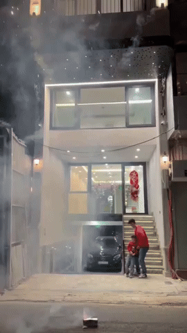 Vợ chồng Duy Mạnh đón dàn tuyển thủ thăm nhà mới 5 tầng mặt phố cổ, style của tiểu thư Quỳnh Anh gây chú ý - Ảnh 4.