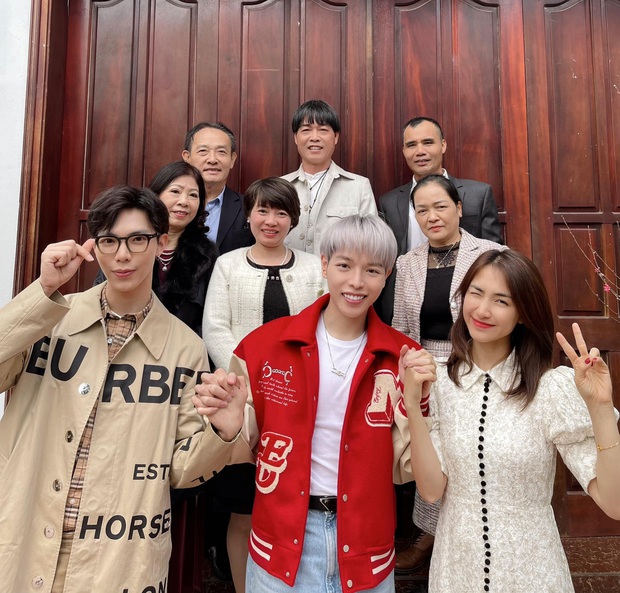 Hoa dâm bụt giữ chuỗi gặp mặt đầu năm, 3 gia đình sum vầy đầu xuân- Ảnh 4.