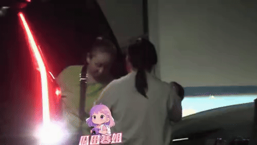 Lộ ảnh "anh sếp" về quê nàng thơ gen Z ăn Tết, diện mạo đời thường suýt nhận không ra- Ảnh 5.