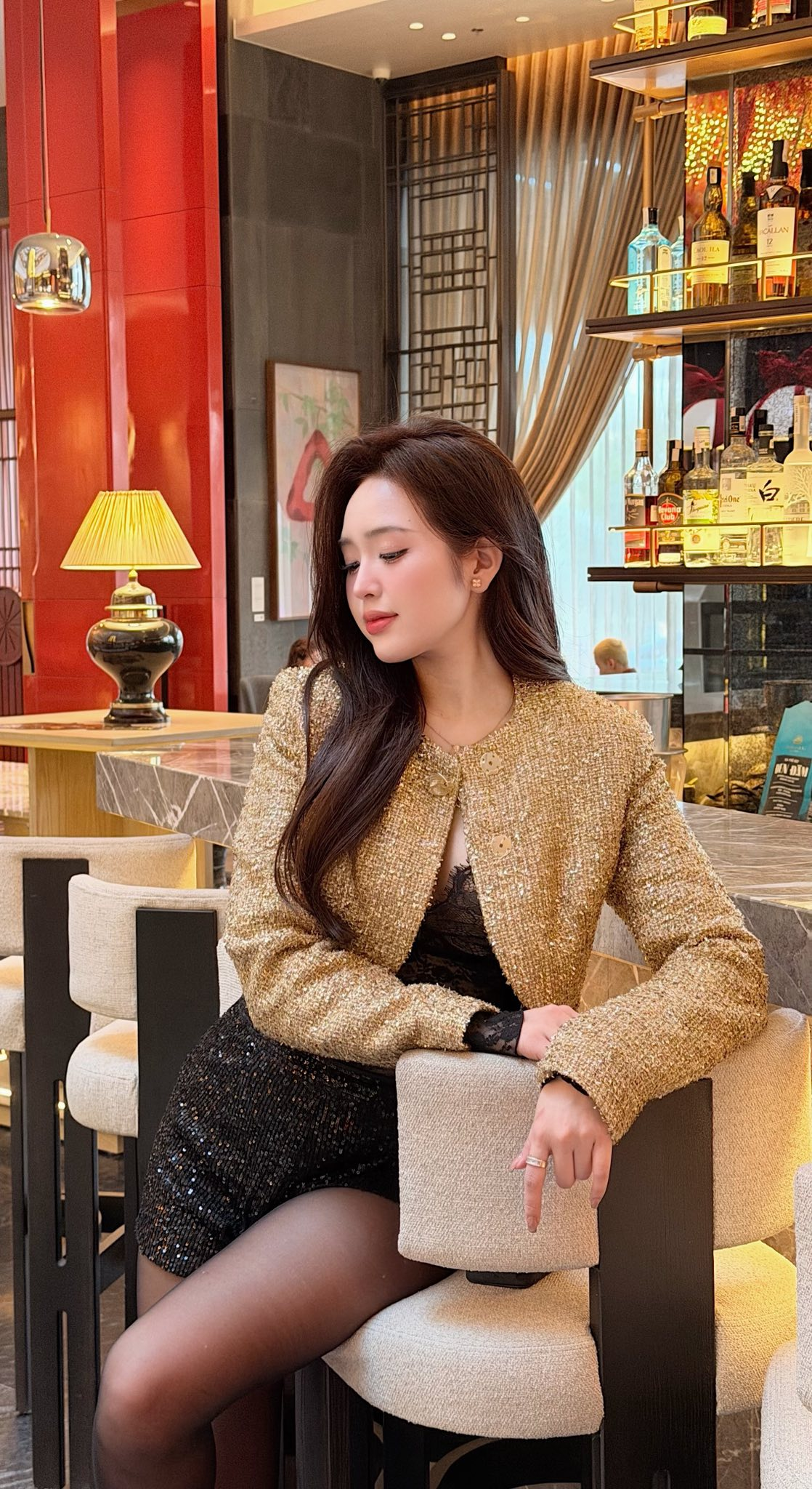 Hết Tết, hot girl Lê Phương Anh lên đồ "xả ảnh" khiến CĐM đứng ngồi không yên - Ảnh 3. Hết Tết, hot girl Lê Phương Anh lên đồ "xả ảnh" khiến CĐM đứng ngồi không yên - Ảnh 3.