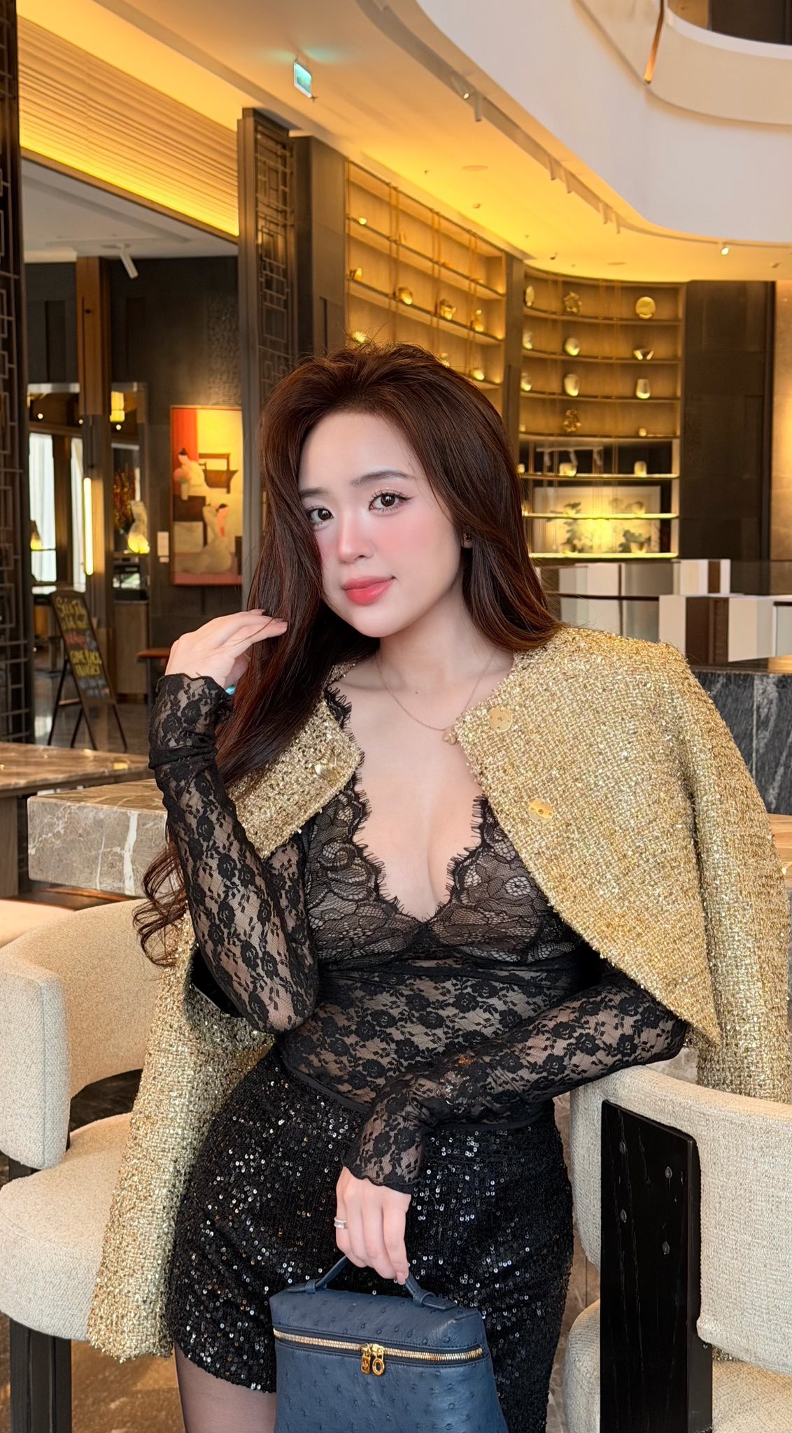 Hết Tết, hot girl Lê Phương Anh lên đồ "xả ảnh" khiến CĐM đứng ngồi không yên - Ảnh 4. Hết Tết, hot girl Lê Phương Anh lên đồ "xả ảnh" khiến CĐM đứng ngồi không yên - Ảnh 4.