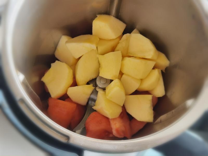 Sau Tết, đây là 3 công thức "nước giảm cân" giúp bạn có vòng bụng nhỏ lại và khuôn mặt thon gọn rõ rệt- Ảnh 6.