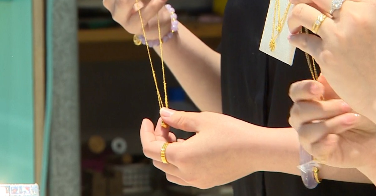 Ngày vía Thần Tài: 5 điều người giàu thật sự làm và 3 điều họ tuyệt đối tránh - Ảnh 2.