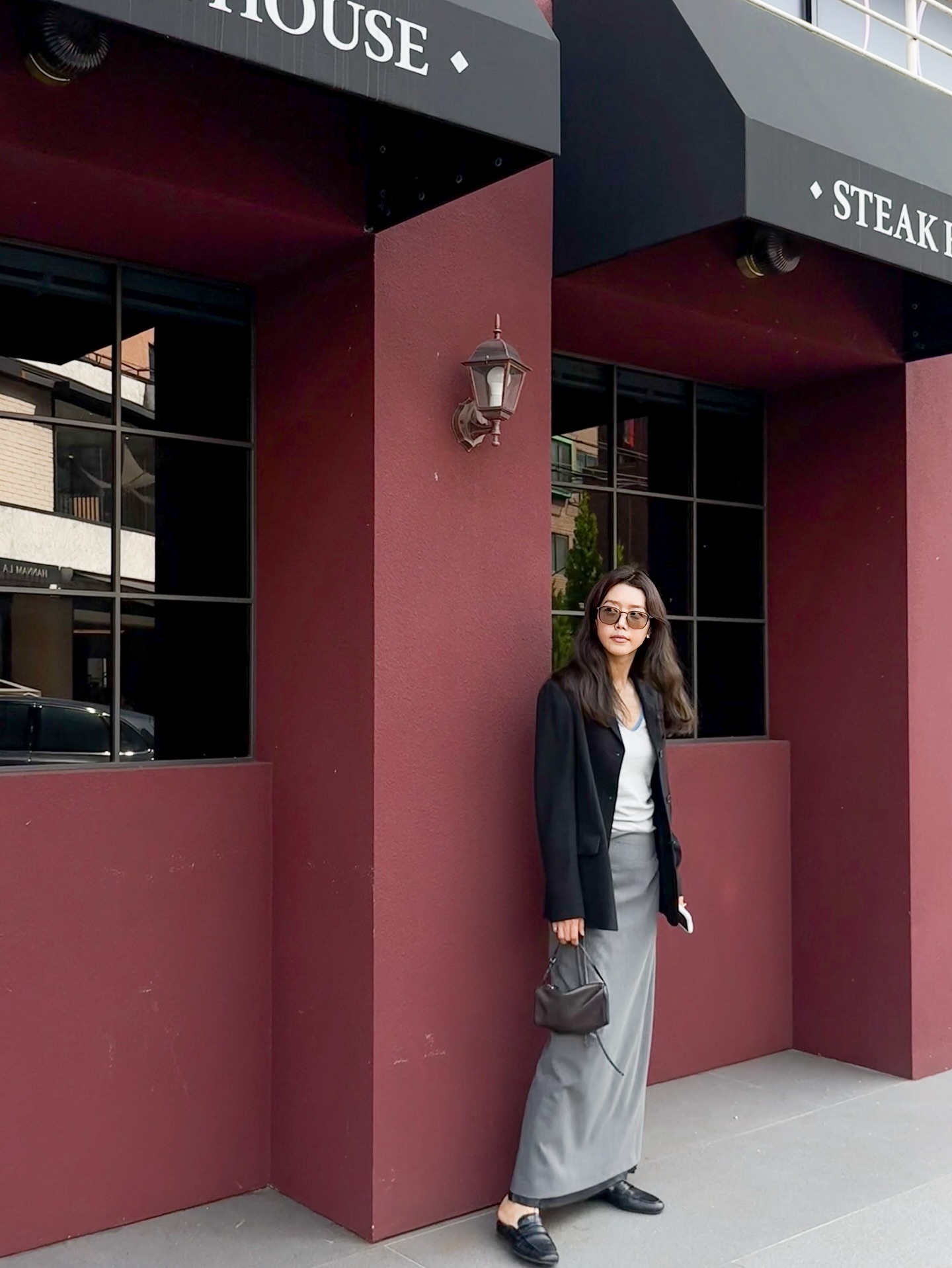 Không thể tin được mỹ nhân này đã 49 tuổi, định nghĩa về phong cách trung niên trẻ trung năng động chính là đây- Ảnh 4. Không thể tin được mỹ nhân này đã 49 tuổi, định nghĩa về phong cách trung niên trẻ trung năng động chính là đây- Ảnh 4.