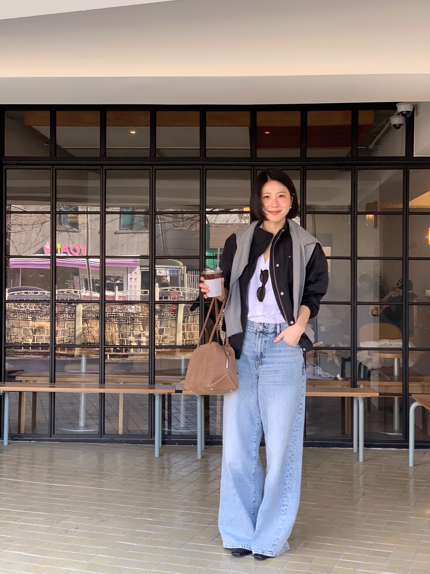 Bây giờ không phải lúc sắm áo khoác hay áo len, đây mới là 5 item nàng cần nhất để vào hè mặc đẹp luôn- Ảnh 7. Bây giờ không phải lúc sắm áo khoác hay áo len, đây mới là 5 item nàng cần nhất để vào hè mặc đẹp luôn- Ảnh 7.