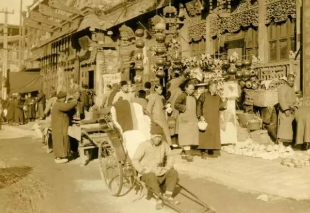 13 bức ảnh hiếm về Tết đầu thời nhà Thanh: Khung cảnh thật khiến nhiều người nghi ngờ phim truyền hình - Ảnh 2.