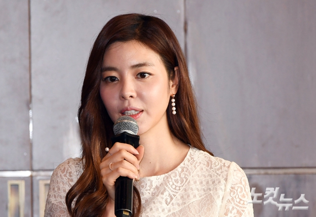 Mỹ nhân Giày Thủy Tinh tức đến phát điên- Ảnh 1.