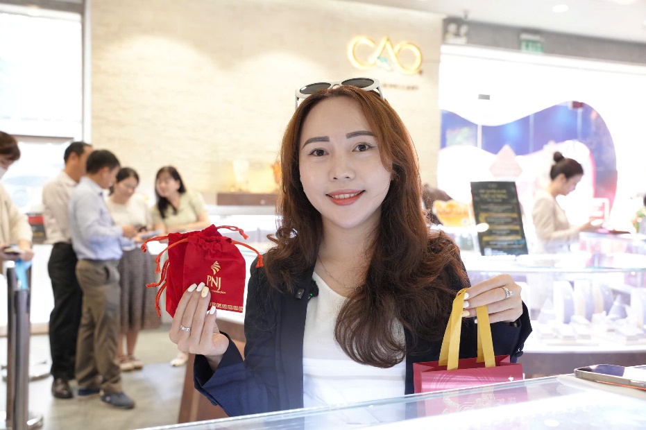 Xu hướng Thần Tài 2026: trang sức vừa làm đẹp vừa tích sản và định hình lifestyle - Ảnh 1. Xu hướng Thần Tài 2026: trang sức vừa làm đẹp vừa tích sản và định hình lifestyle - Ảnh 2.