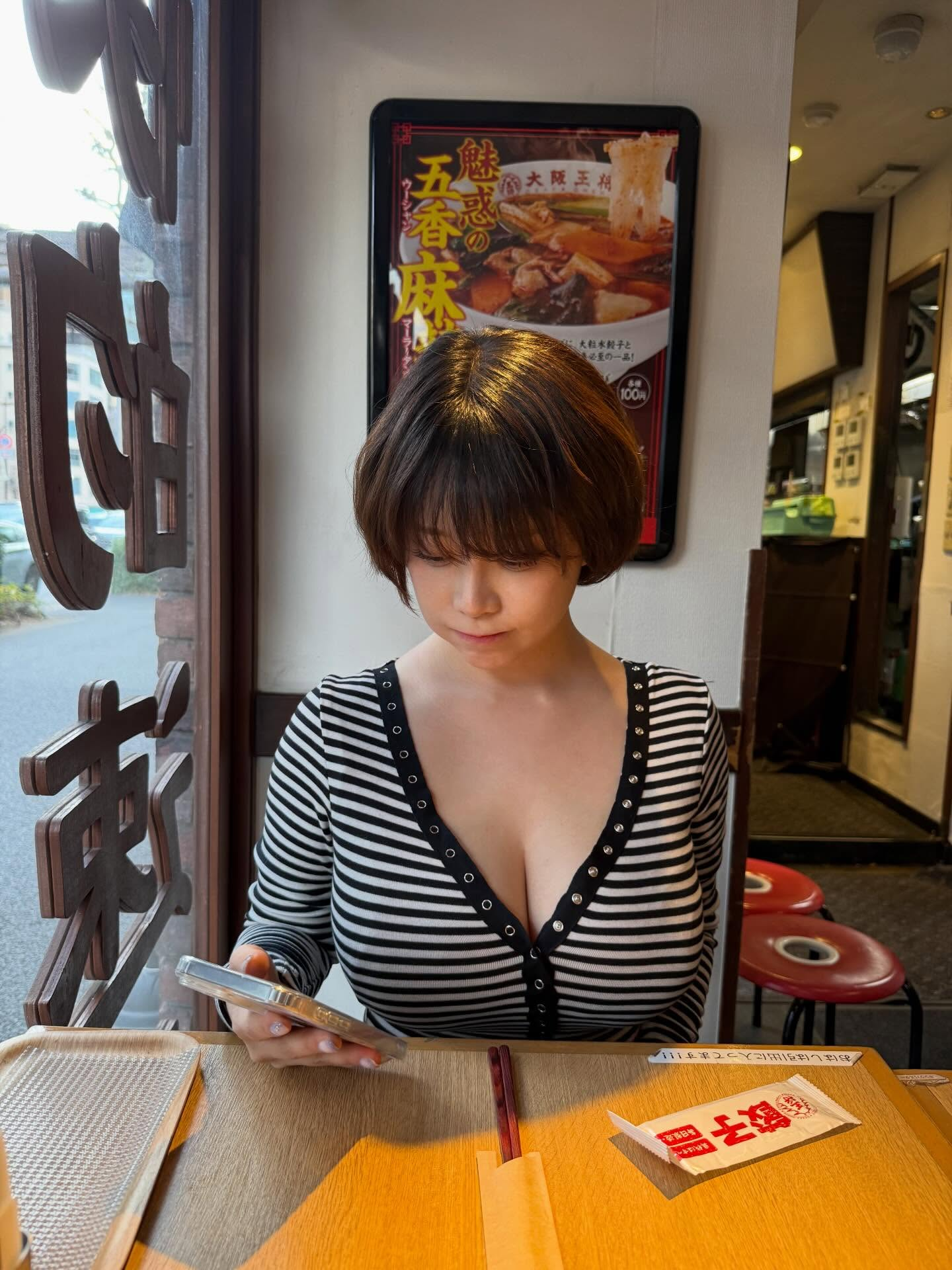 Sở hữu thân hình "không tưởng" như nhân vật anime, nàng hot girl khiến cộng đồng mạng bùng nổ - Ảnh 5.