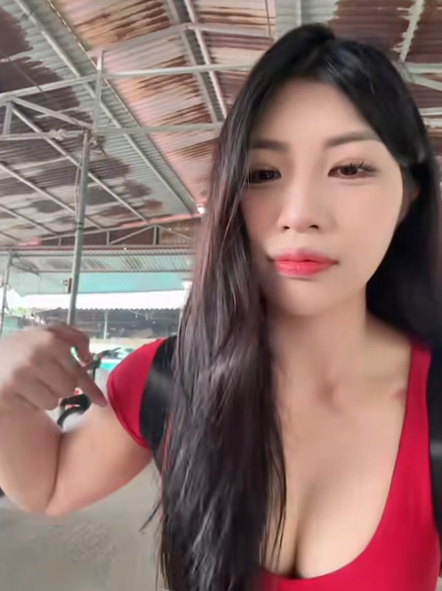 Bóng hồng sới vật Anh Thơ lại trở thành "hot search", cận cảnh khoảnh khắc thi đấu gây "bão mạng" - Ảnh 10.