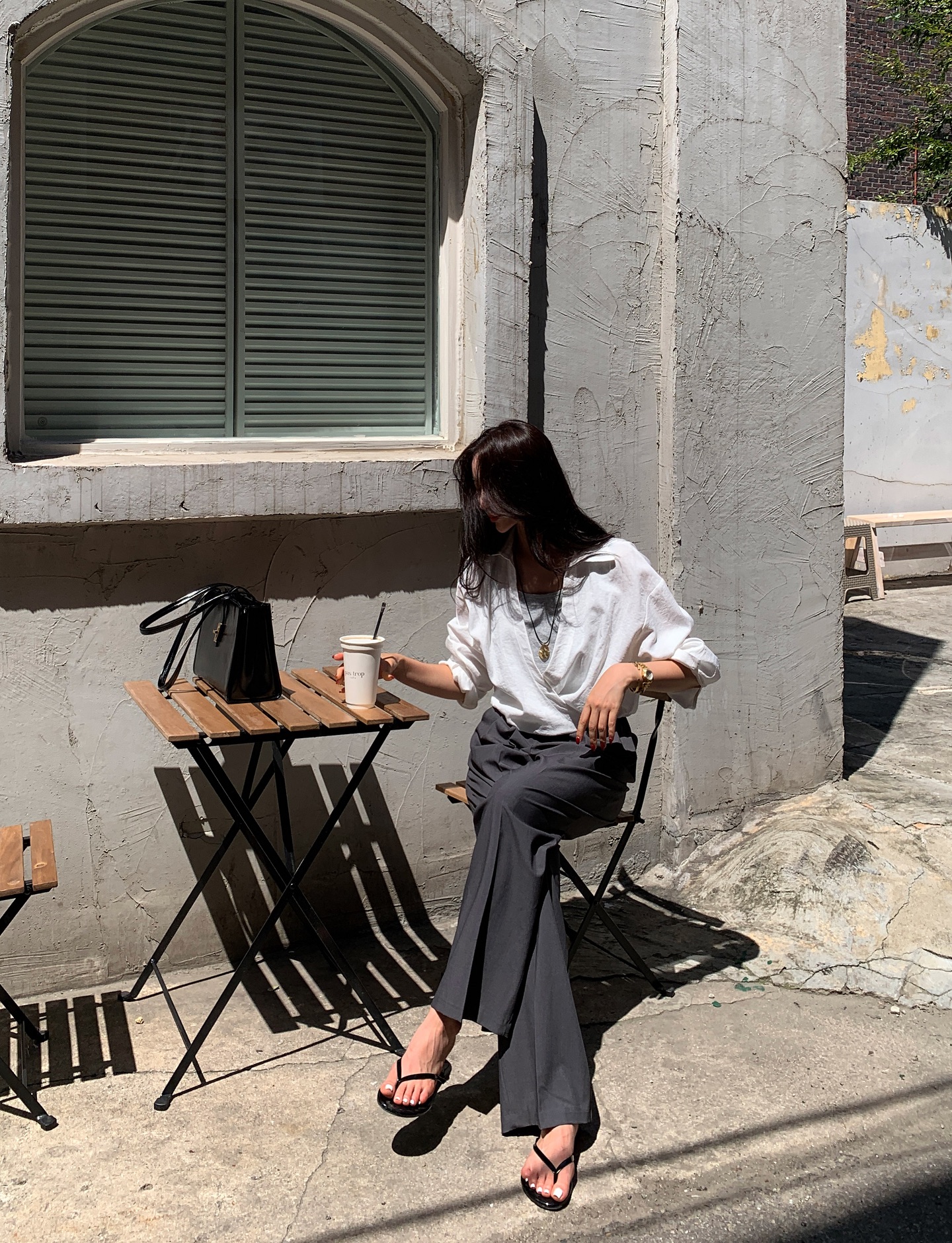 Cập nhật xu hướng áo sơ mi 2026 cho mùa hè thêm phần nổi bật và phong cách - Ảnh 10.