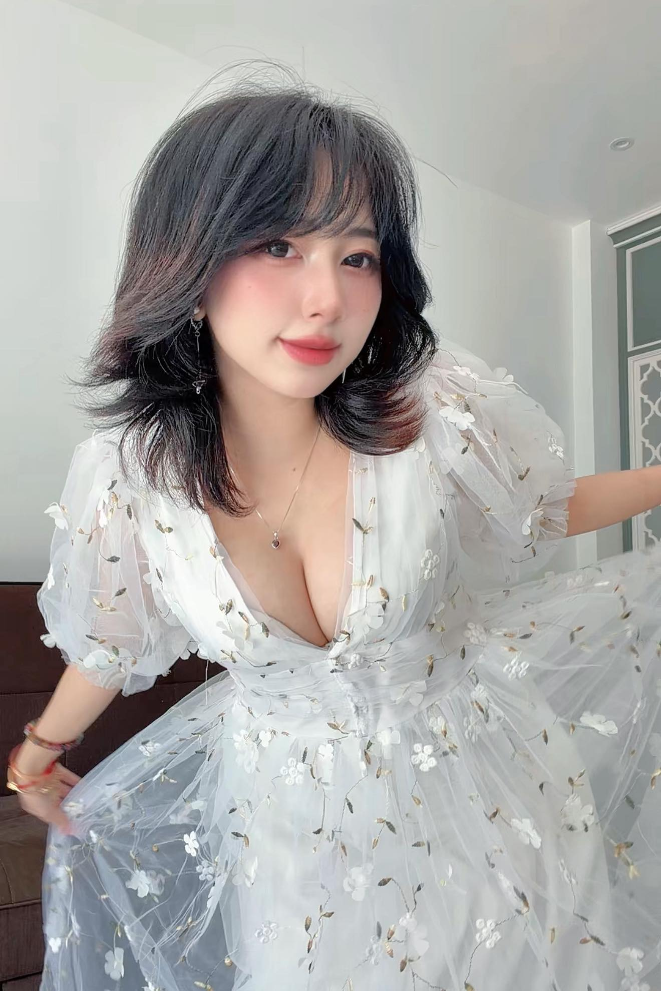 Mercury Nguyễn tung ảnh "giường chiếu" khiến anh em game thủ mất ngủ - Ảnh 1.