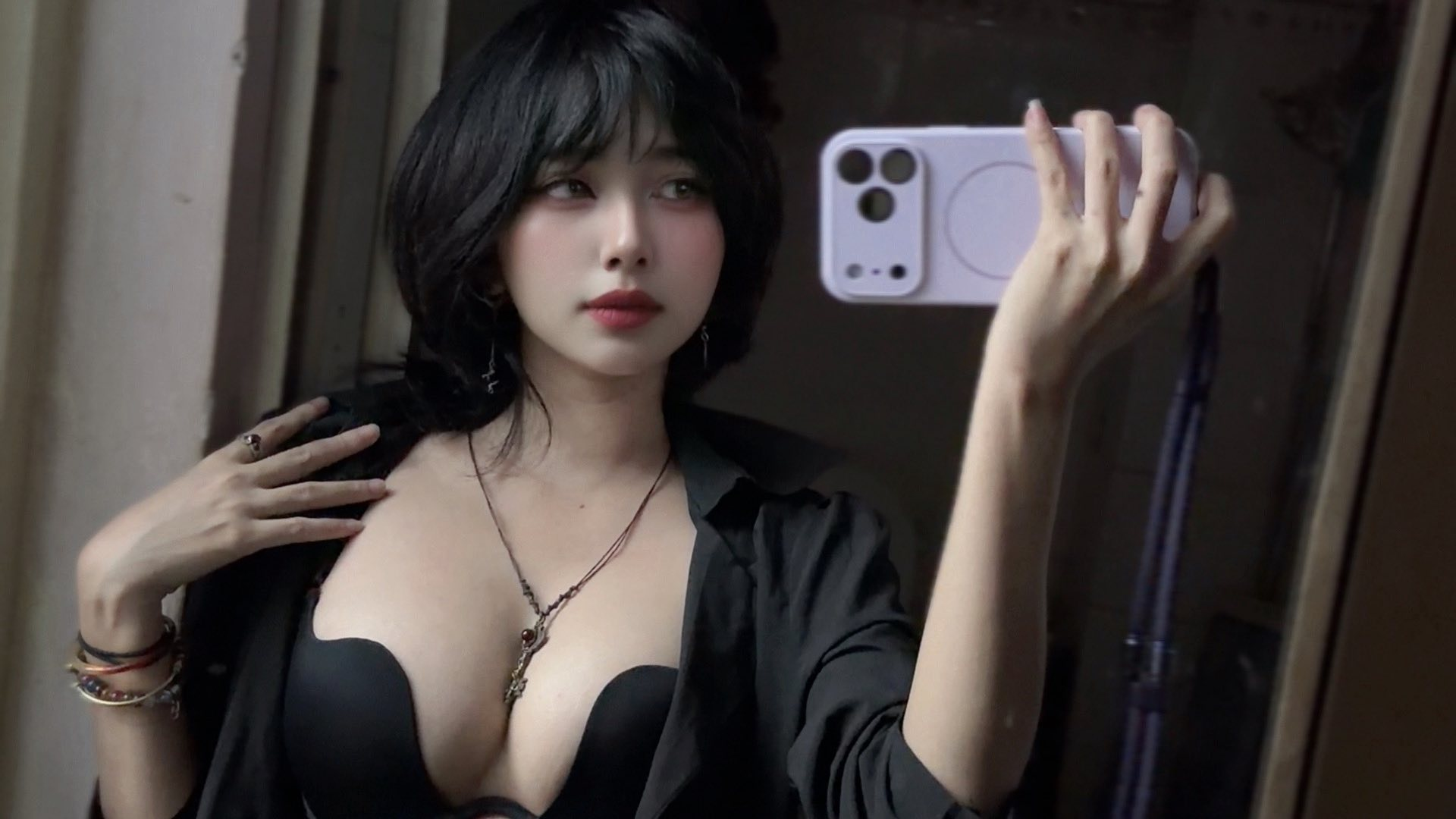 Mercury Nguyễn tung ảnh "giường chiếu" khiến anh em game thủ mất ngủ - Ảnh 5.