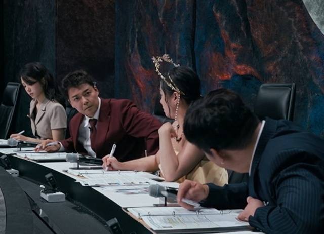 Show tâm linh Hàn Quốc xin lỗi vì đưa ảnh lính cứu hỏa đã mất để đoán giờ qua đời, gây tranh cãi dữ dội - Ảnh 4.