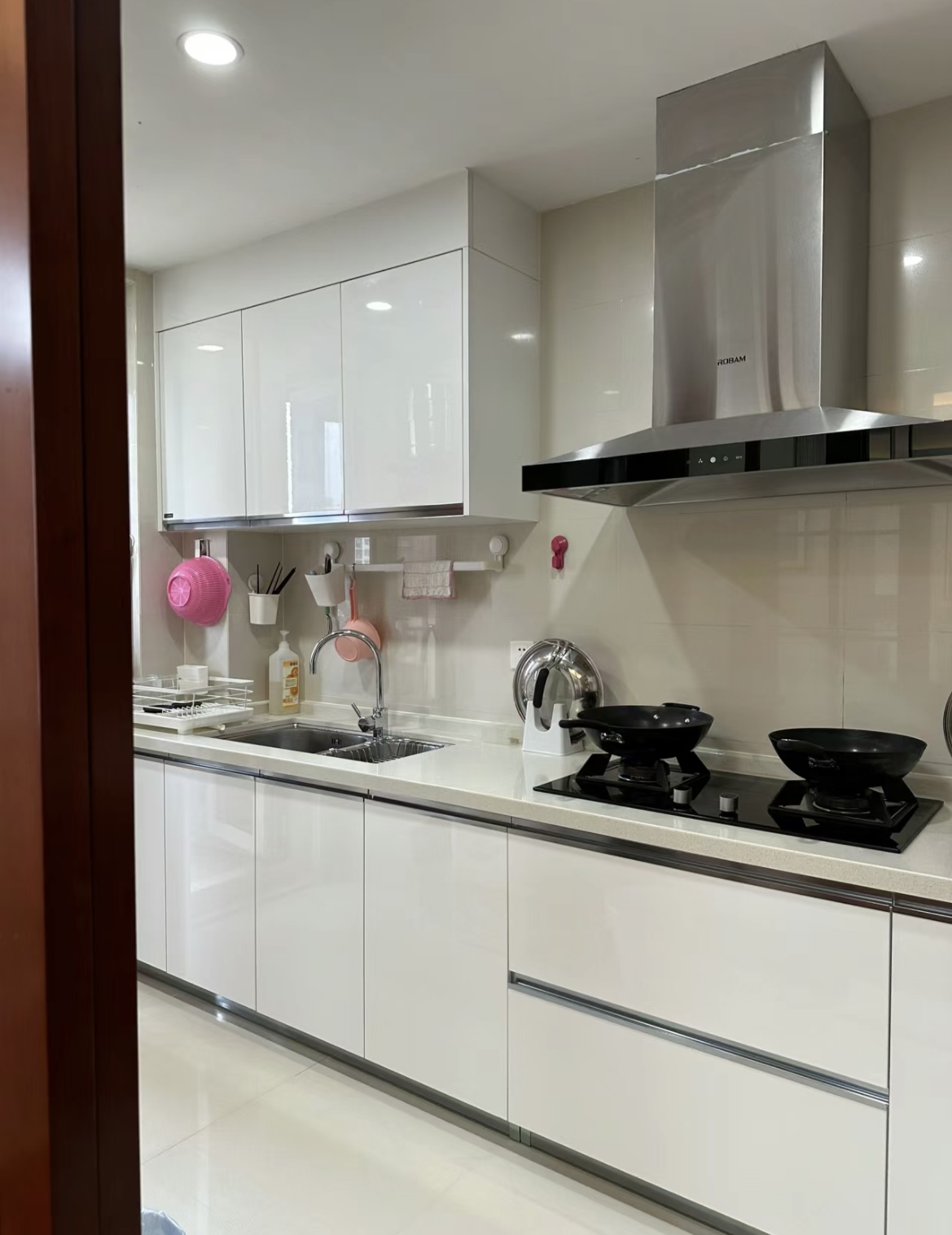 Sống 8 năm vẫn như nhà mới: 18 thói quen giữ nhà sạch gọn giúp cuộc sống nhẹ tênh mỗi ngày- Ảnh 1.