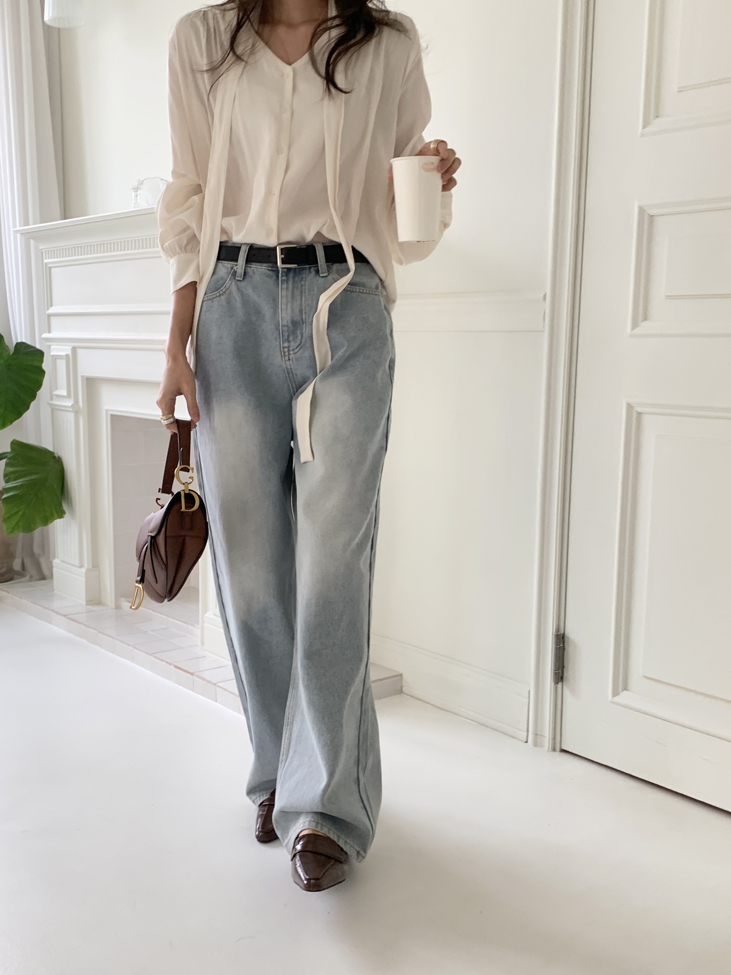 5 mẫu áo xuân hè đẹp hoàn hảo khi phối cùng quần ống rộng- Ảnh 2.