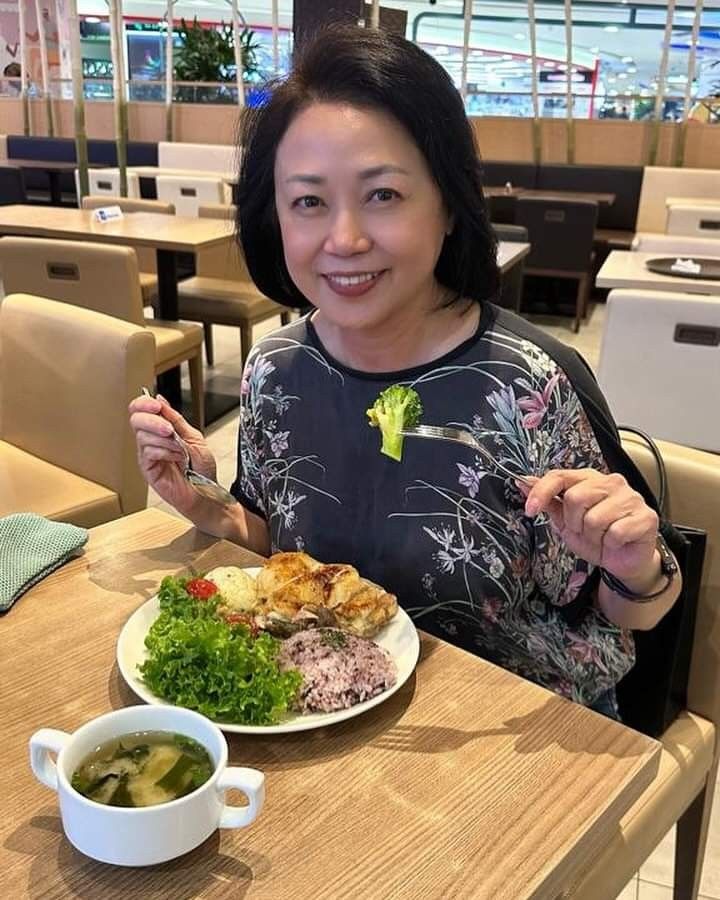 Sau tuổi 50: Dù có bao nhiêu tiền tiết kiệm, 5 sai lầm này tuyệt đối đừng mắc nếu không muốn tuổi già chông chênh- Ảnh 1.