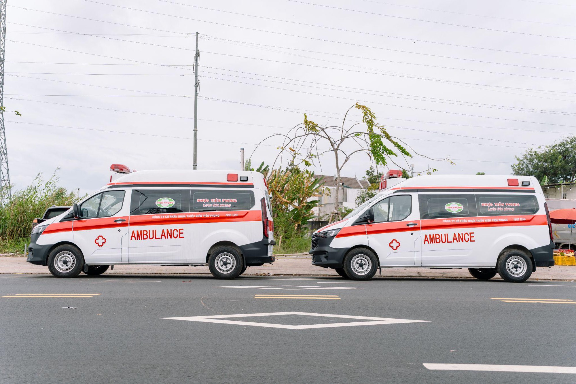 Nhựa Tiền Phong trao tặng 2 xe cứu thương hơn 2 tỷ đồng, tăng cường năng lực cấp cứu tại đặc khu Côn Đảo- Ảnh 4.