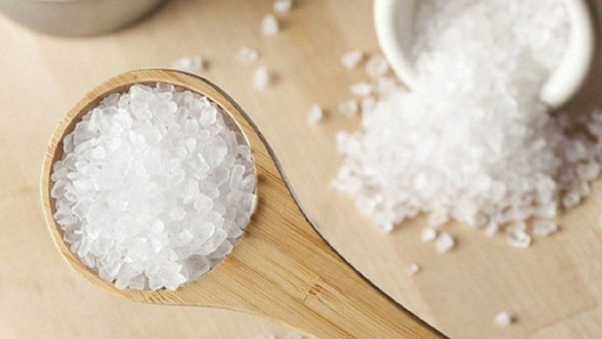 2 thứ quan trọng trên bàn thờ nhưng nhiều người bỏ qua: Không phải bình hoa, khay nước- Ảnh 3.