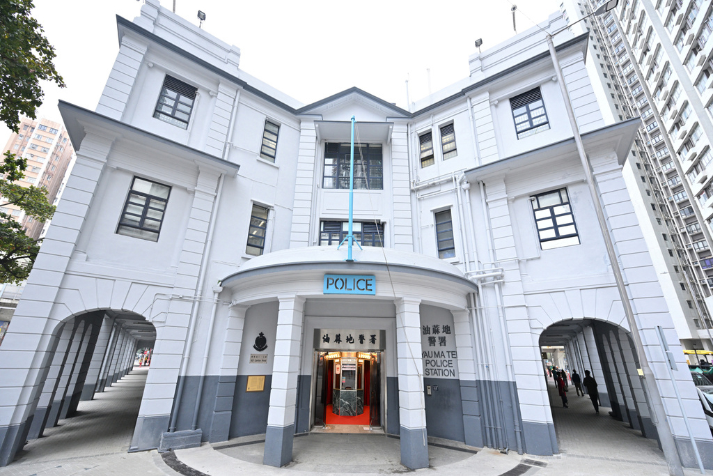 Rong chơi xứ Cảng Thơm trong mùa xuân - Ảnh 2.