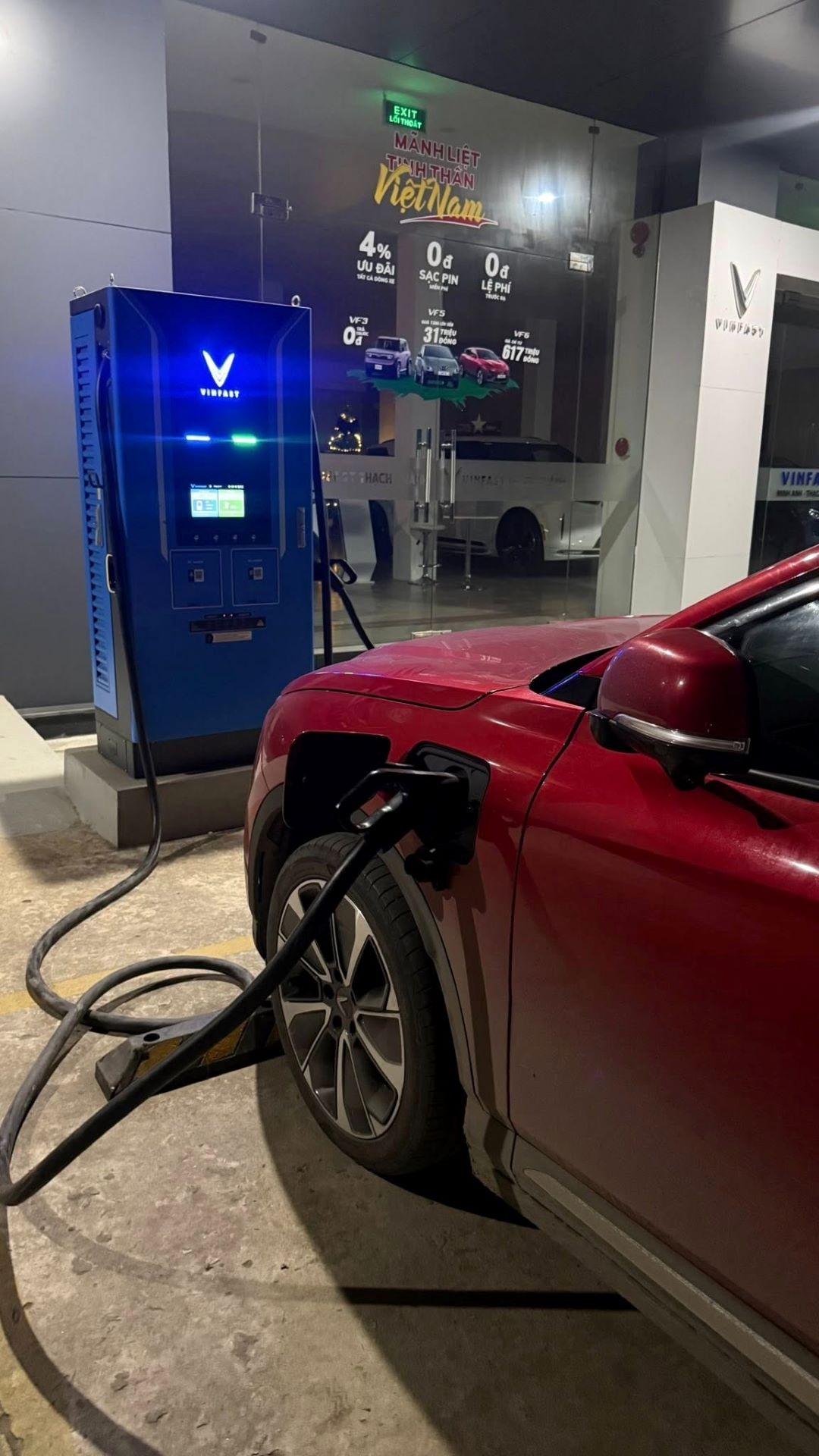 Tiết kiệm tới 25 triệu đồng tiền nhiên liệu mỗi tháng, chủ xe bày tỏ: “Biết thế mua VinFast VF 8 sớm hơn”- Ảnh 2.