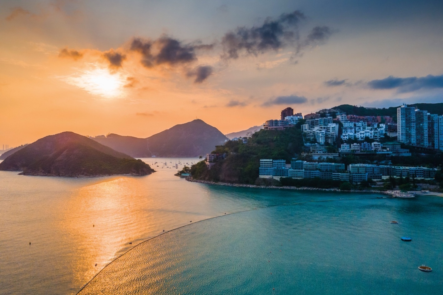 Rong chơi xứ Cảng Thơm trong mùa xuân - Ảnh 3.