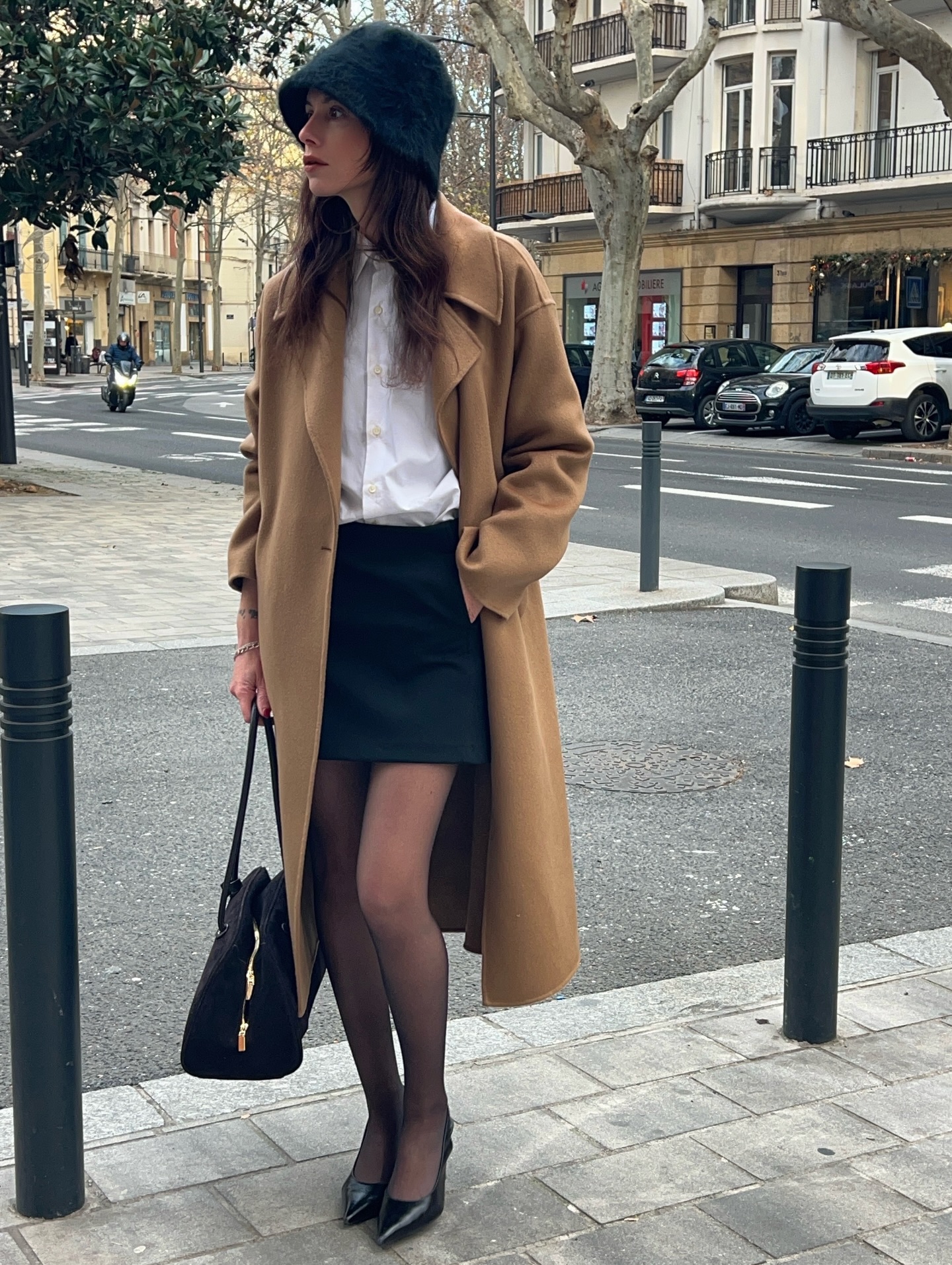 Thế nào là đỉnh cao mặc chân váy ngắn: Phụ nữ Pháp gợi ý 5 cách diện đơn giản mà đẹp long lanh- Ảnh 11.