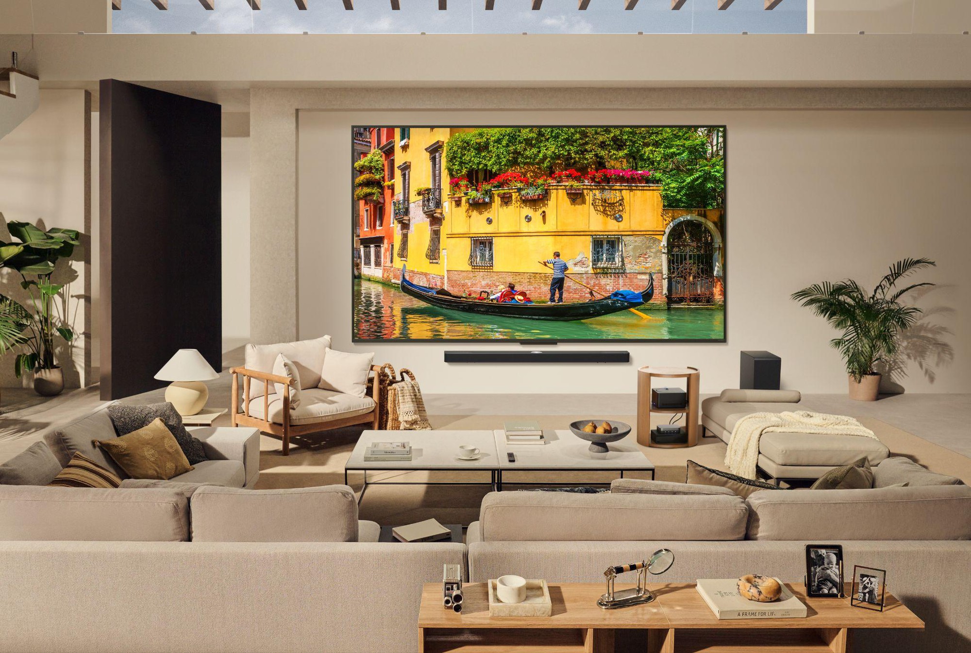 Chọn TV OLED hay QNED cho ngày “Tết Nhất”?- Ảnh 4.