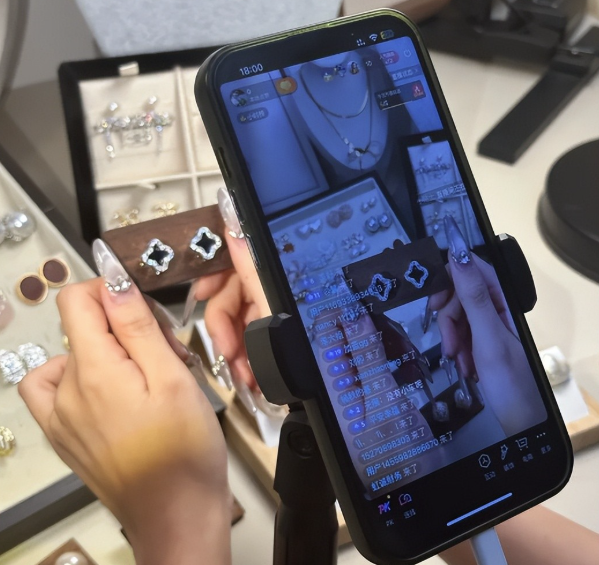 Đừng mua đồ Tết mù quáng, nhất là 5 món "gà mắc tóc" này- Ảnh 7.