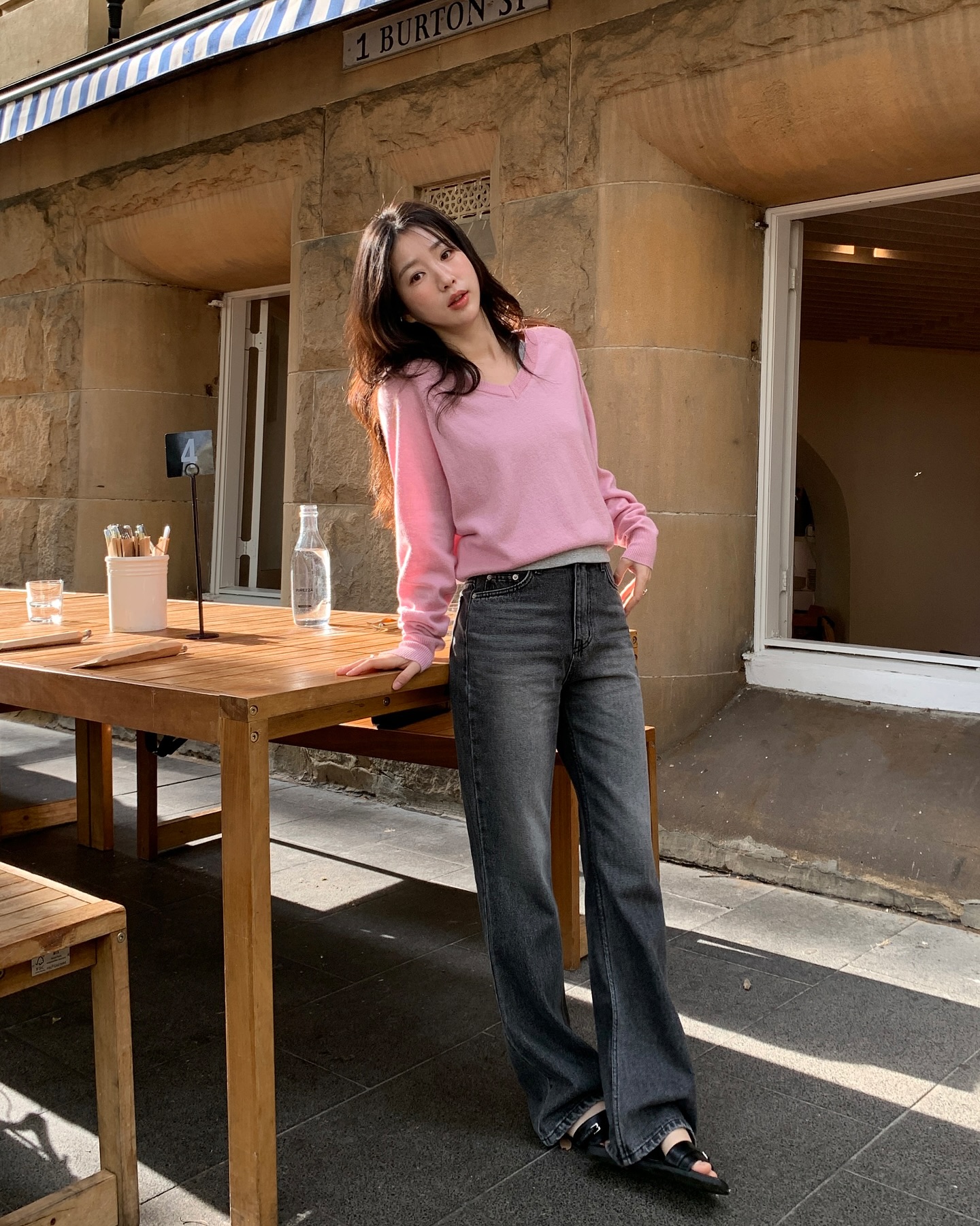 5 công thức mix quần đen chứng minh mặc càng đơn giản càng sang- Ảnh 5.