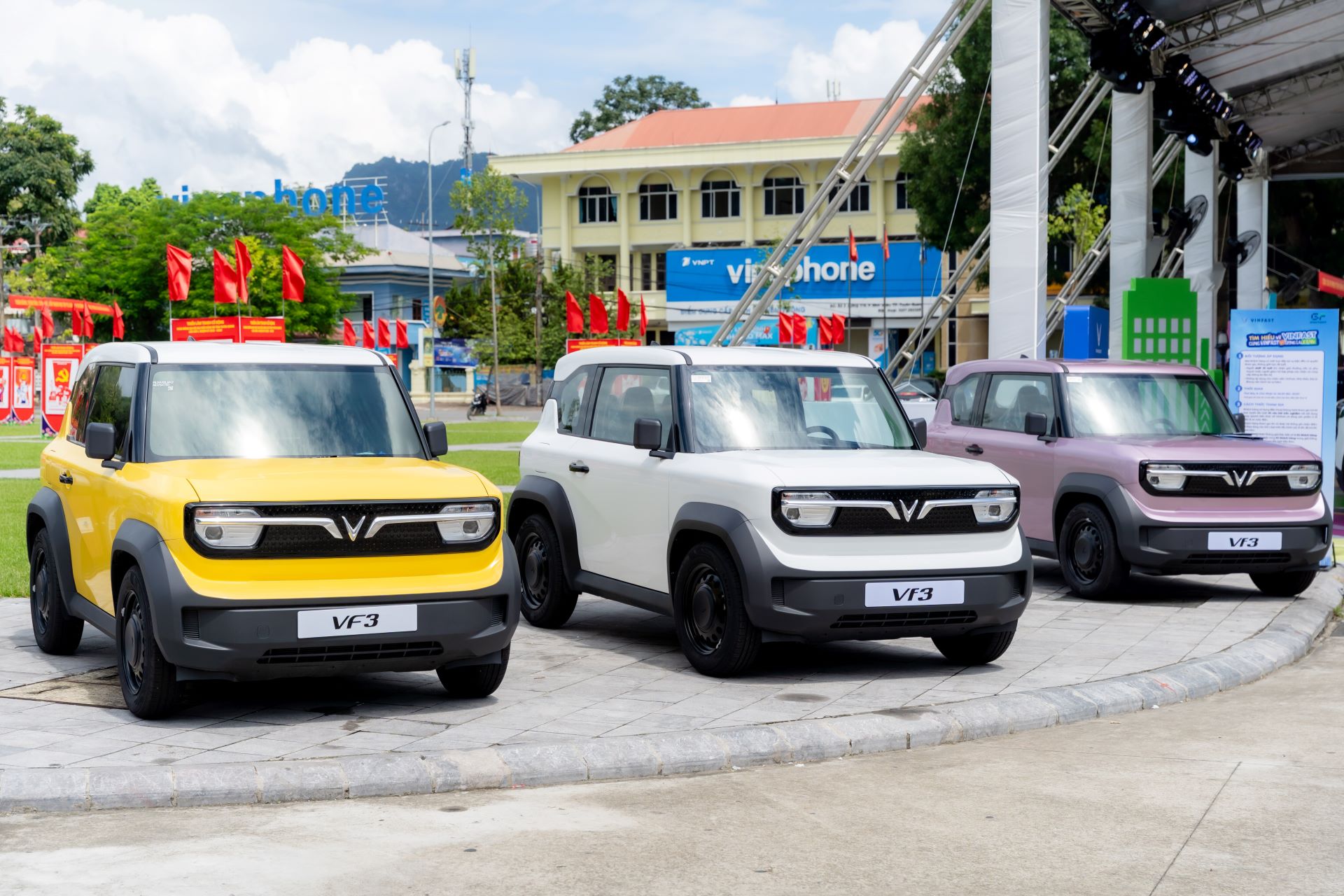 Cuối năm chốt VinFast VF 3 Plus: Tiện nghi hơn, trả trước 0 đồng, sạc 0 đồng- Ảnh 1.