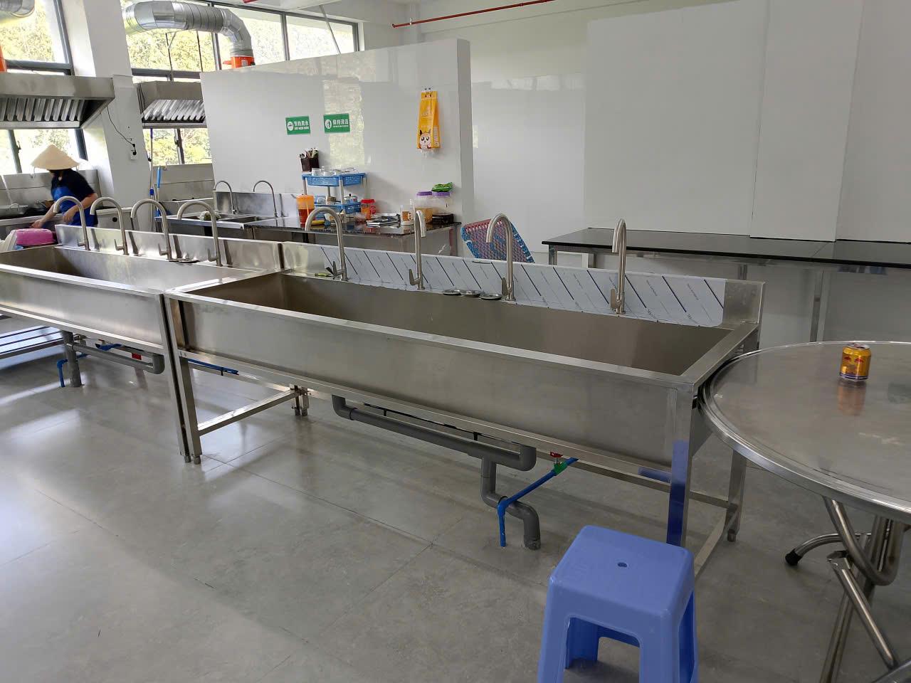 Gia công inox theo yêu cầu & thiết bị inox bếp công nghiệp: Giải pháp "may đo" tối ưu cho năm 2026- Ảnh 4.