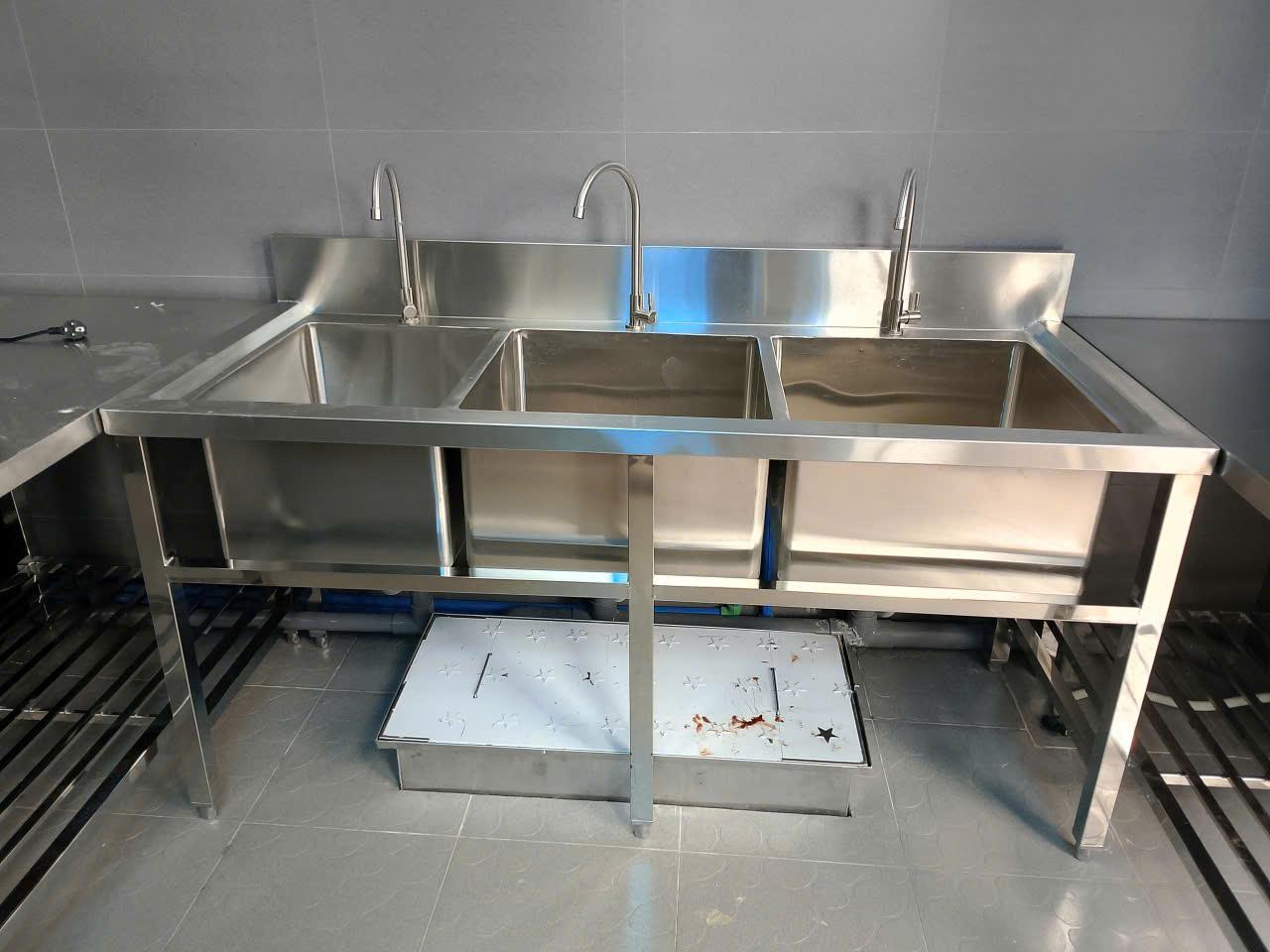 Gia công inox theo yêu cầu & thiết bị inox bếp công nghiệp: Giải pháp "may đo" tối ưu cho năm 2026- Ảnh 5.