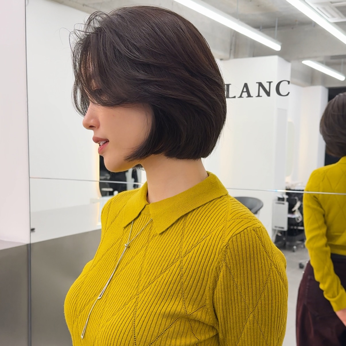 4 Kiểu tóc đuôi cụp sang chảnh cho Tết 2026 mà bạn không thể bỏ lỡ - Ảnh 1. 4 Kiểu tóc đuôi cụp sang chảnh cho Tết 2026 mà bạn không thể bỏ lỡ - Ảnh 1.