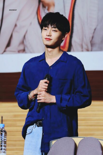 Nam ca sĩ mới nổi đã hẹn hò, thẳng tay vứt quà fan tặng vào thùng rác giờ nhận cái kết thê thảm - Ảnh 2.