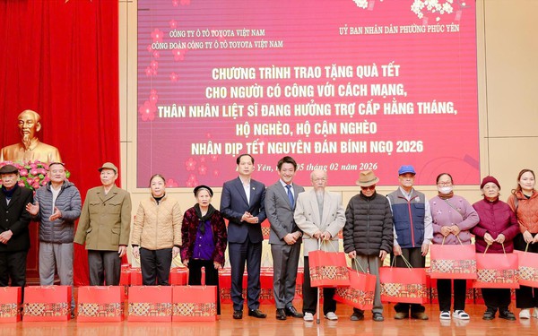 Toyota Việt Nam lan tỏa Tết yêu thương đến người dân tỉnh Phú Thọ - Ảnh 1.